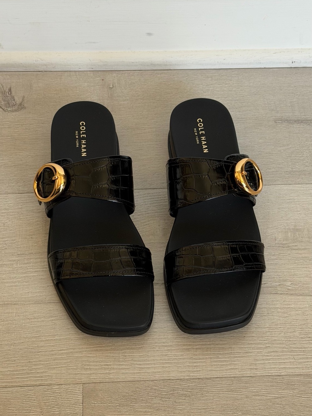 Cole Haan croc Black Slide Sandals - Picture 5 of 6